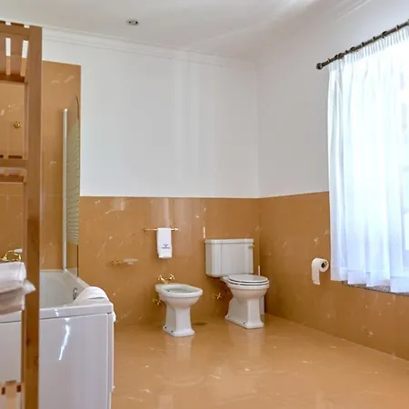 度假居 5 Bedrooms House With Sea View Shared Pool And Enclosed Garden At Cristelo 2 Km Away From The Cristelo (Caminha)