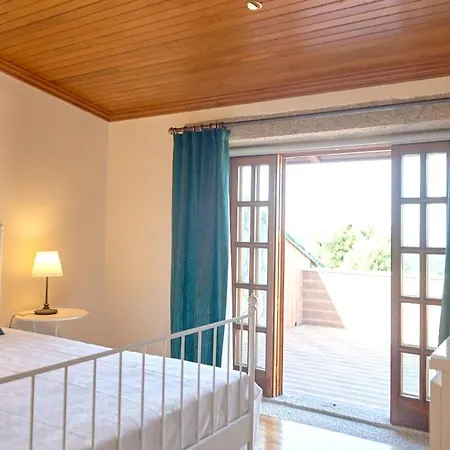 5 Bedrooms House With Sea View Shared Pool And Enclosed Garden At Cristelo 2 Km Away From The 度假居